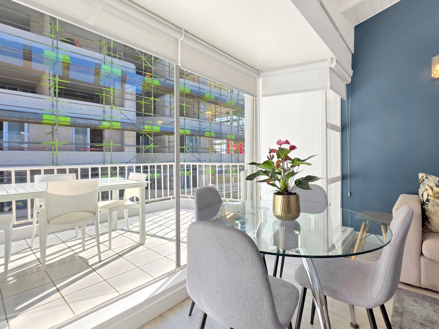 2 Bedroom Property for Sale in Sea Point Western Cape